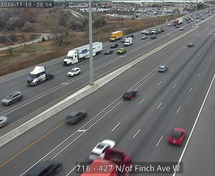 Traffic Cam West Humber-Clairville: Highway 427 North of Finch Avenue W