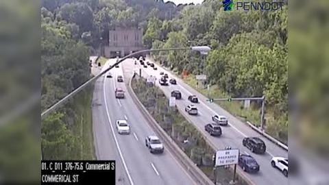 Traffic Cam Squirrel Hill South: I-376 @ MM 75.6 (COMMERCIAL ST)