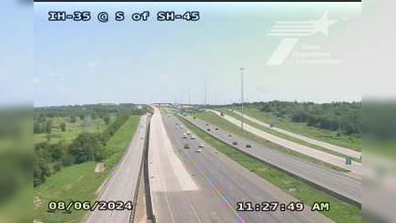 Traffic Cam Austin › North: I-35 South of SH-45