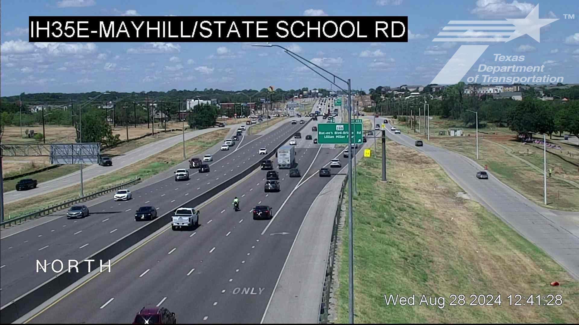 Traffic Cam Denton › North: I-35E @ Mayhill-State School Rd