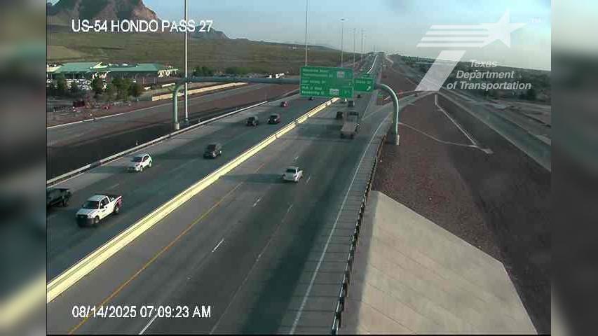 Traffic Cam Angel's Triangle › North: US-54 @ Hondo Pass