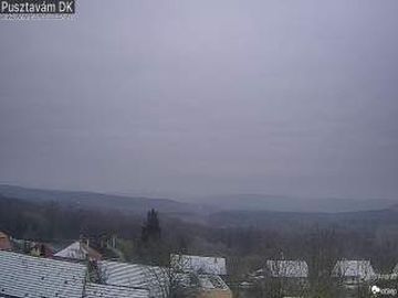 Traffic Cam Pusztavam › South-East