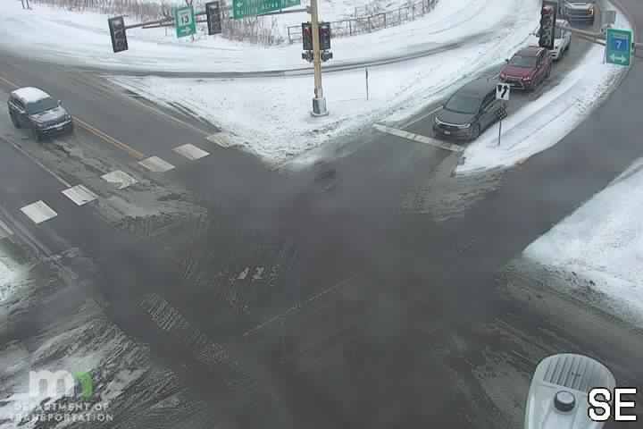 Traffic Cam Victoria: MN 7: T.H.7 @ Rolling Acres Rd (SIG 1736287)