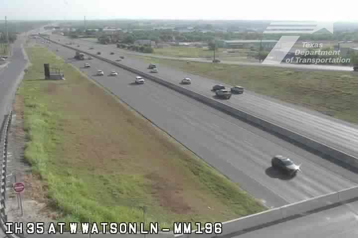 Traffic Cam Hunter › South: IH 35 at W Watson Ln (MM 196)
