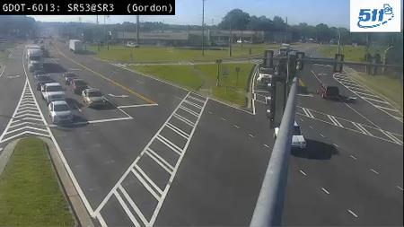 Traffic Cam Calhoun: 105305--2