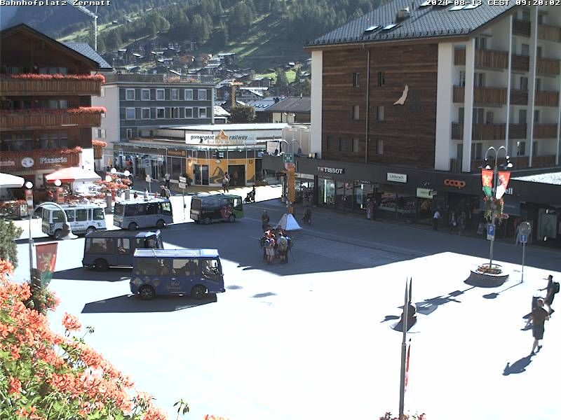 Zermatt: Bahnhofplatz