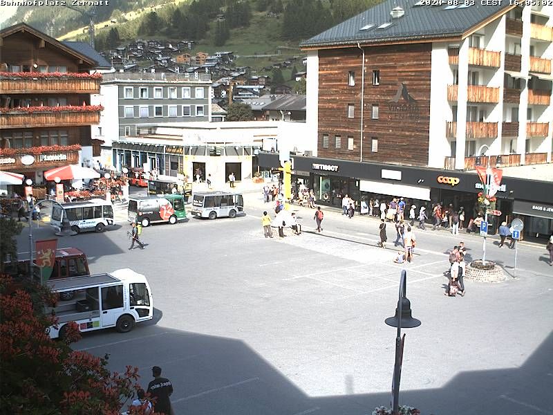 Zermatt: Bahnhofplatz