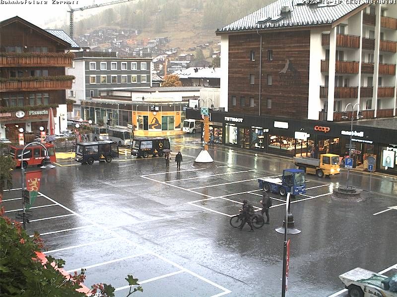 Zermatt: Bahnhofplatz