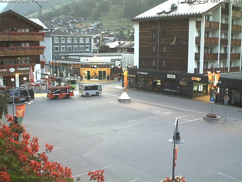 Zermatt: Bahnhofplatz