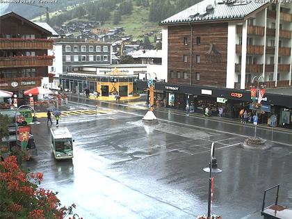 Zermatt: Bahnhofplatz