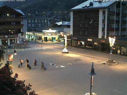 Zermatt: Bahnhofplatz