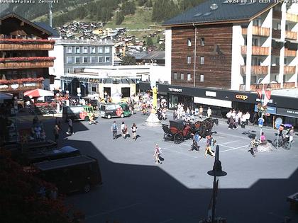 Zermatt: Bahnhofplatz