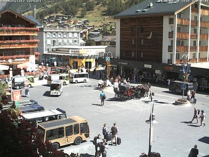 Zermatt: Bahnhofplatz