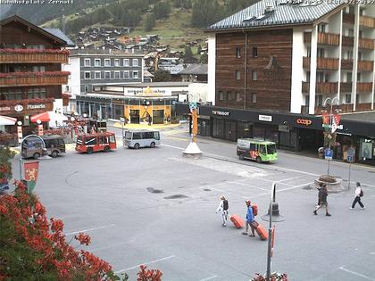 Zermatt: Bahnhofplatz