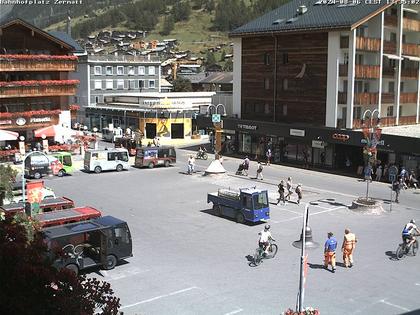 Zermatt: Bahnhofplatz