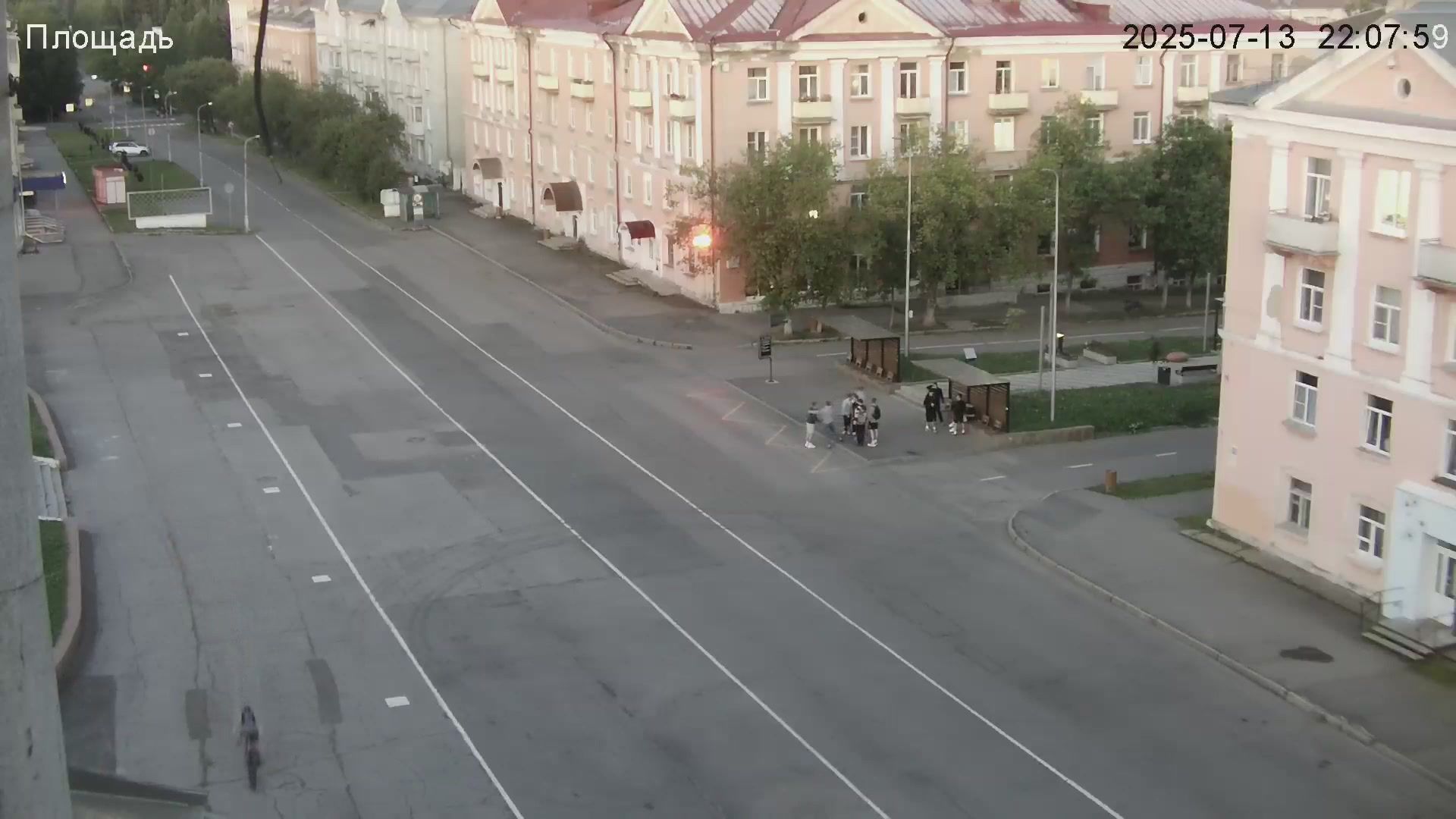 Traffic Cam Tryokhgorny › East: Челябинская область, г.Трёхгорный, Городская площадь: Городская площадь