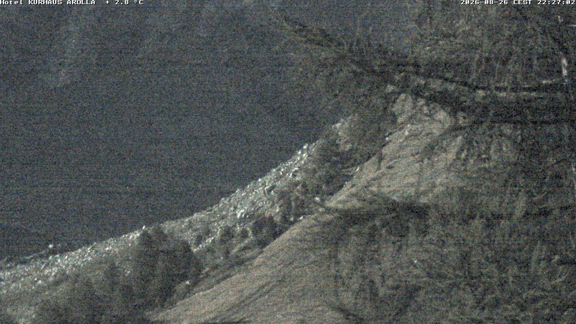 Traffic Cam Evolene › South: Grand Hotel And Kurhaus - Arolla, piste des Fontanesses
