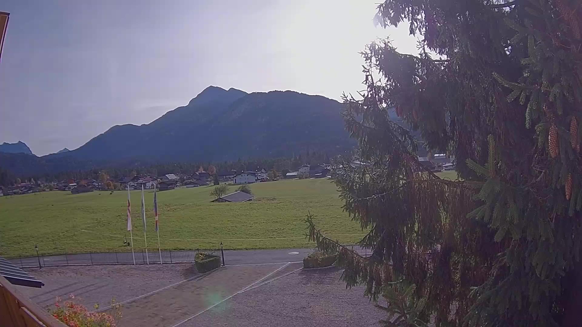 Gemeinde Weissenbach am Lech › South: Naturparkhotel Florence