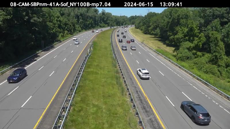 Traffic Cam Mount Pleasant › South: Sprain Brook Parkway South of NY 100B