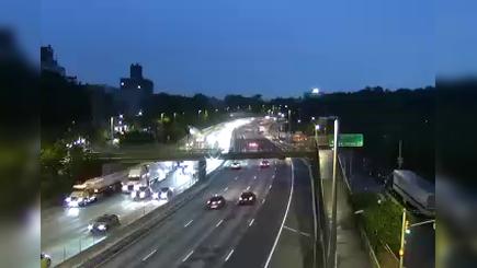 Traffic Cam New York › North: I-95 at Middletown Road