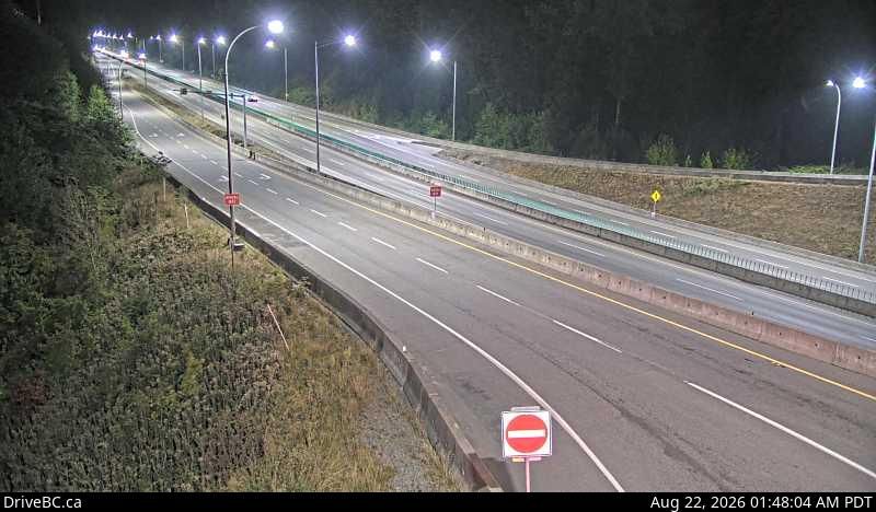 Traffic Cam West Lynn › South-East: Hwy 1 at the Mountain Highway exit, looking south