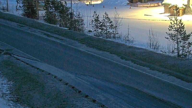 Traffic Cam South Fairbanks: Airport Way @ Cowles Street Fairbanks