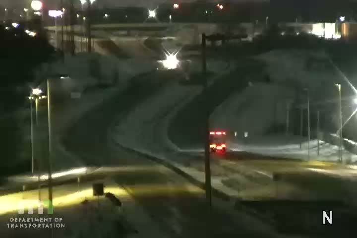 Traffic Cam Rosemount: T.H.52 SB @ Co Rd 42 (MP 115.2)
