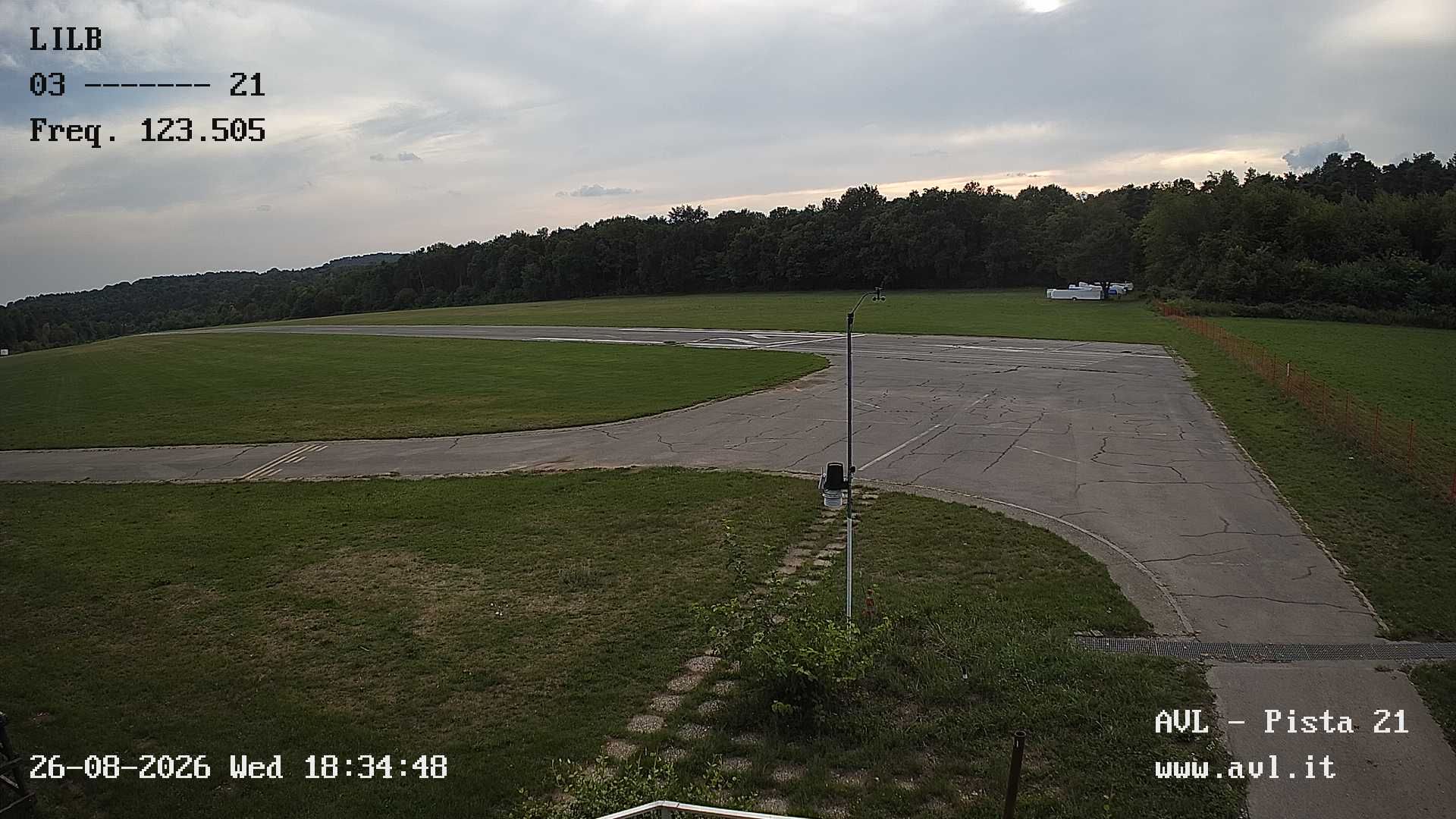 Traffic Cam Alzate Brianza › North: Aeroclub Volovelistico Lariano