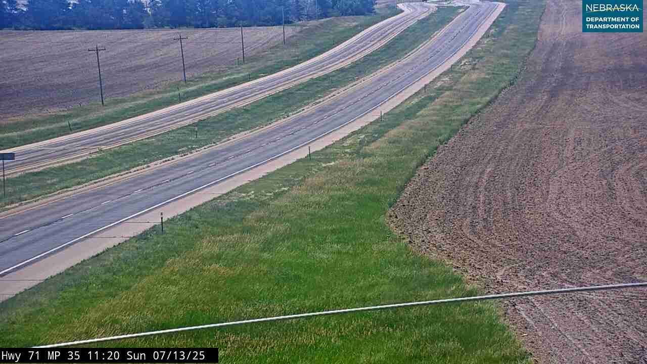 Traffic Cam Harrisburg › South: NE 71: N of Kimball: Hwy 71 South