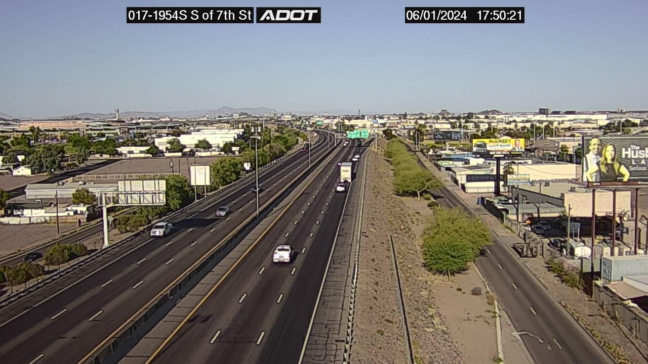 Traffic Cam Central City › South: I-17 SB 195.40 @S of 7th St