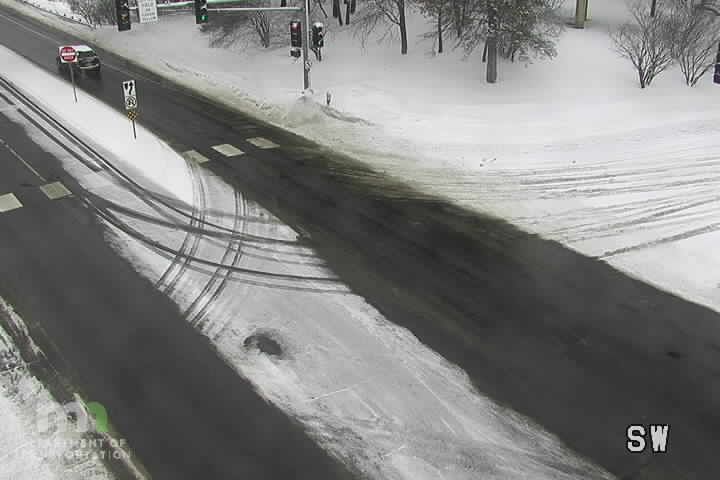Traffic Cam Mahtomedi: MN 120: T.H.120 NB (Century College)