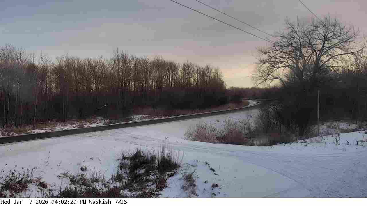 Traffic Cam Waskish: MN 72: T.H.72 - MP 40): T.H.72 - MP 40) View