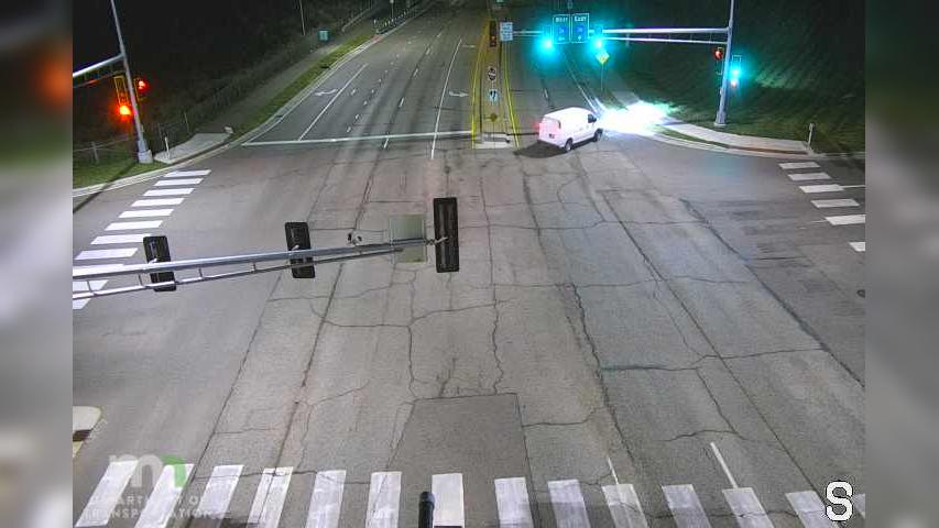 Traffic Cam Roseville: MN 36: T.H.36 WB @ Fairview Ave