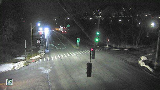 Traffic Cam Yonkers › South: Bronx River Parkway at Parkway Homes Rd