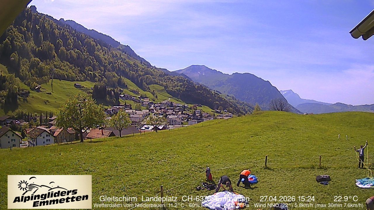 Emmetten › Westen: Luftseilbahn Niederbauen