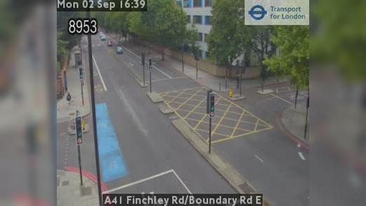 Traffic Cam London: A41 Finchley Rd/Boundary Rd E