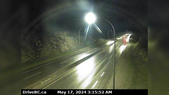 Traffic Cam Fraser Valley Regional District › North: Hwy 5, 61km south of Merritt, looking north