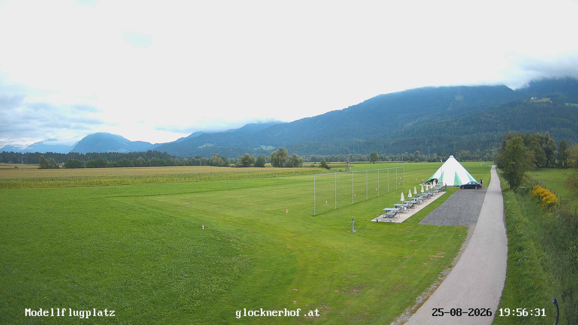 Traffic Cam Berg im Drautal › South-East: Modellflugplatz Glocknerhof