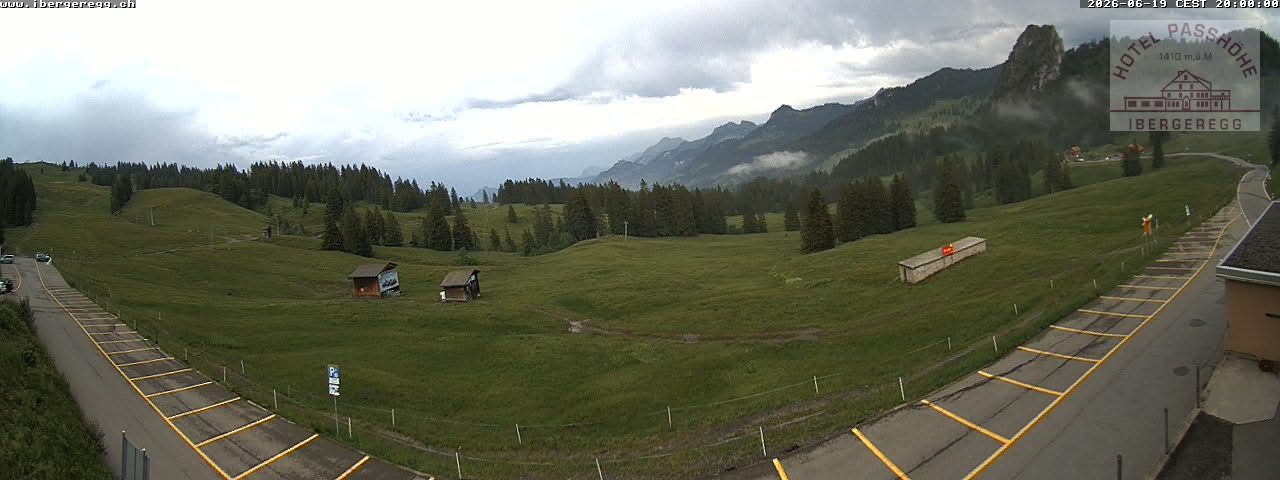 Schwyz: Ibergeregg, Passhöhe - Hotel Passhöhe
