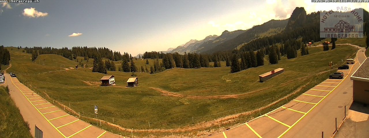 Schwyz: Ibergeregg, Passhöhe - Hotel Passhöhe
