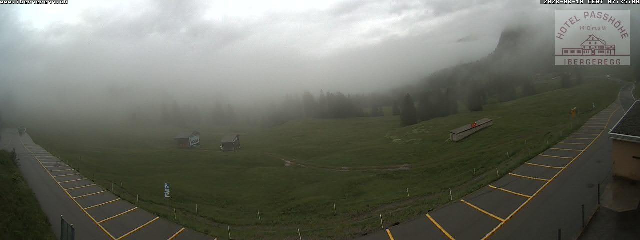 Schwyz: Ibergeregg, Passhöhe - Hotel Passhöhe