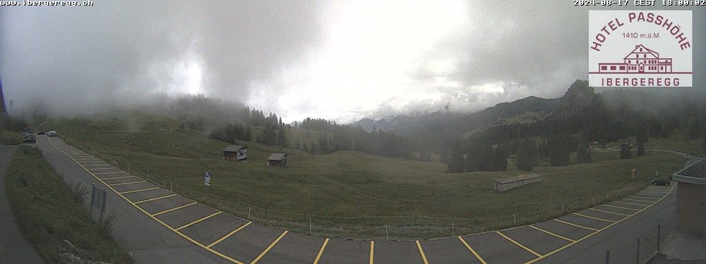 Schwyz: Ibergeregg, Passhöhe - Hotel Passhöhe