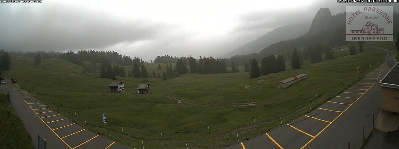 Schwyz: Ibergeregg, Passhöhe - Hotel Passhöhe