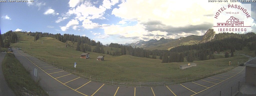 Schwyz: Ibergeregg, Passhöhe - Hotel Passhöhe