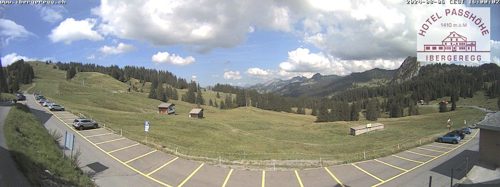 Schwyz: Ibergeregg, Passhöhe - Hotel Passhöhe