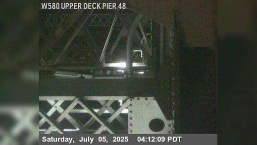 Traffic Cam Richmond › West: TVR02 -- I-580 : Upper Deck Pier