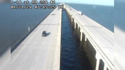 Traffic Cam Eden Isle: I-10 Twin Spans at MM 258