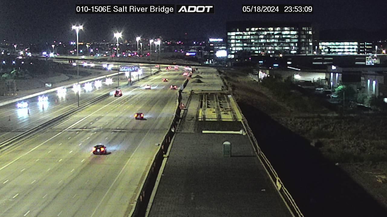 Traffic Cam Phoenix › East: I-10 EB 150.69 @Salt River Bridge