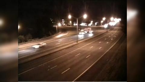 Traffic Cam Danbury: CAM 149 - I-84 EB Exit 5 - Starr Ave