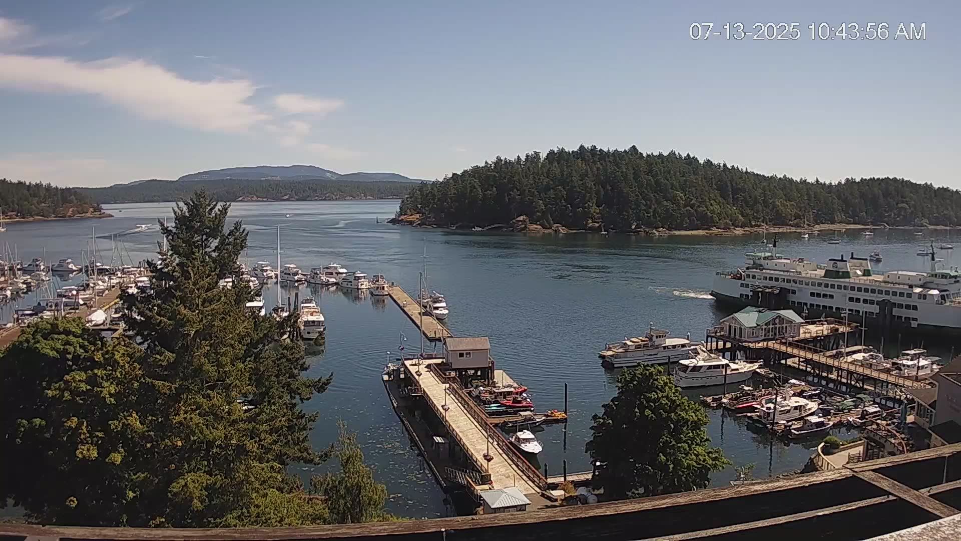 Traffic Cam Friday Harbor › North-East